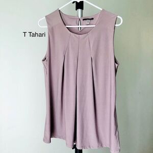 T‎ TAHARI Lilac/Mauve Front Pleat Sleeveless Blouse/ Sz M
